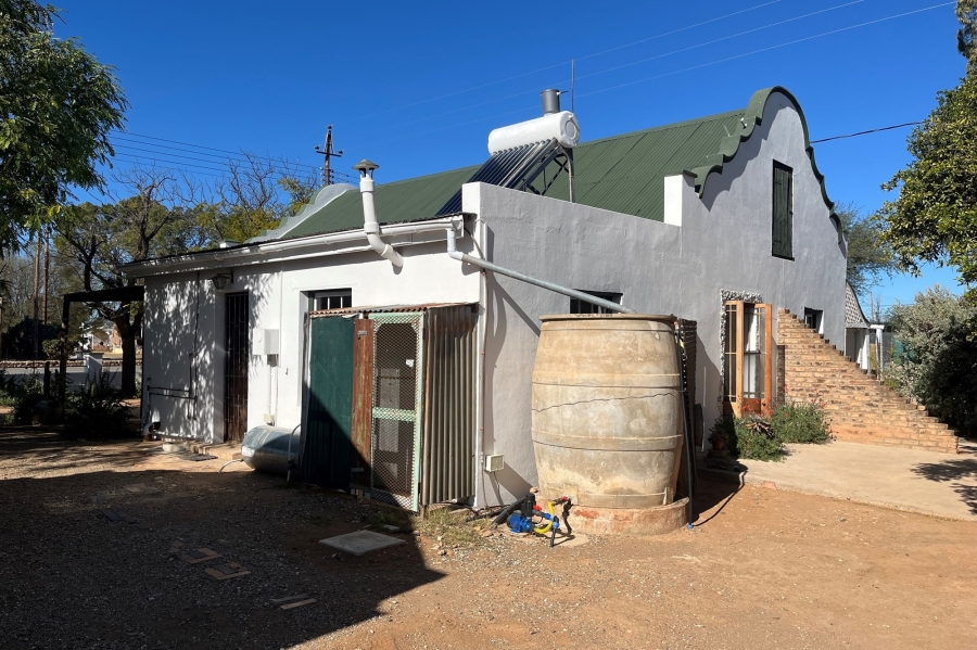 4 Bedroom Property for Sale in Steytlerville Eastern Cape